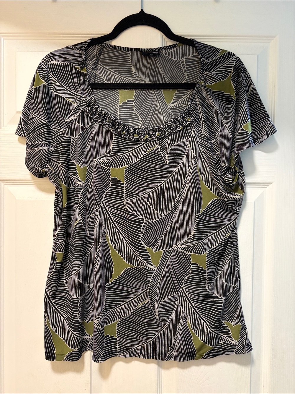East 5th Olive and Black Leaf-Print Short Sleeve Top
